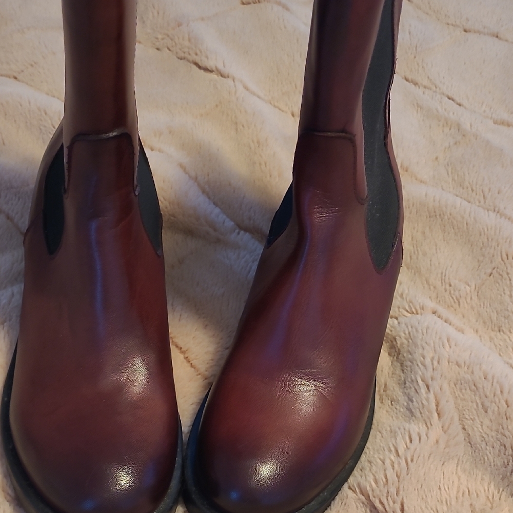 Elegant Maroon Ankle Boots for Women